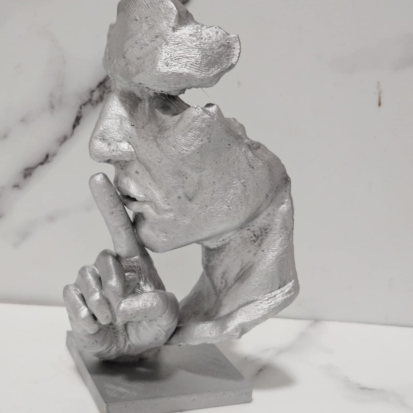 Silentium milczenie sculpture