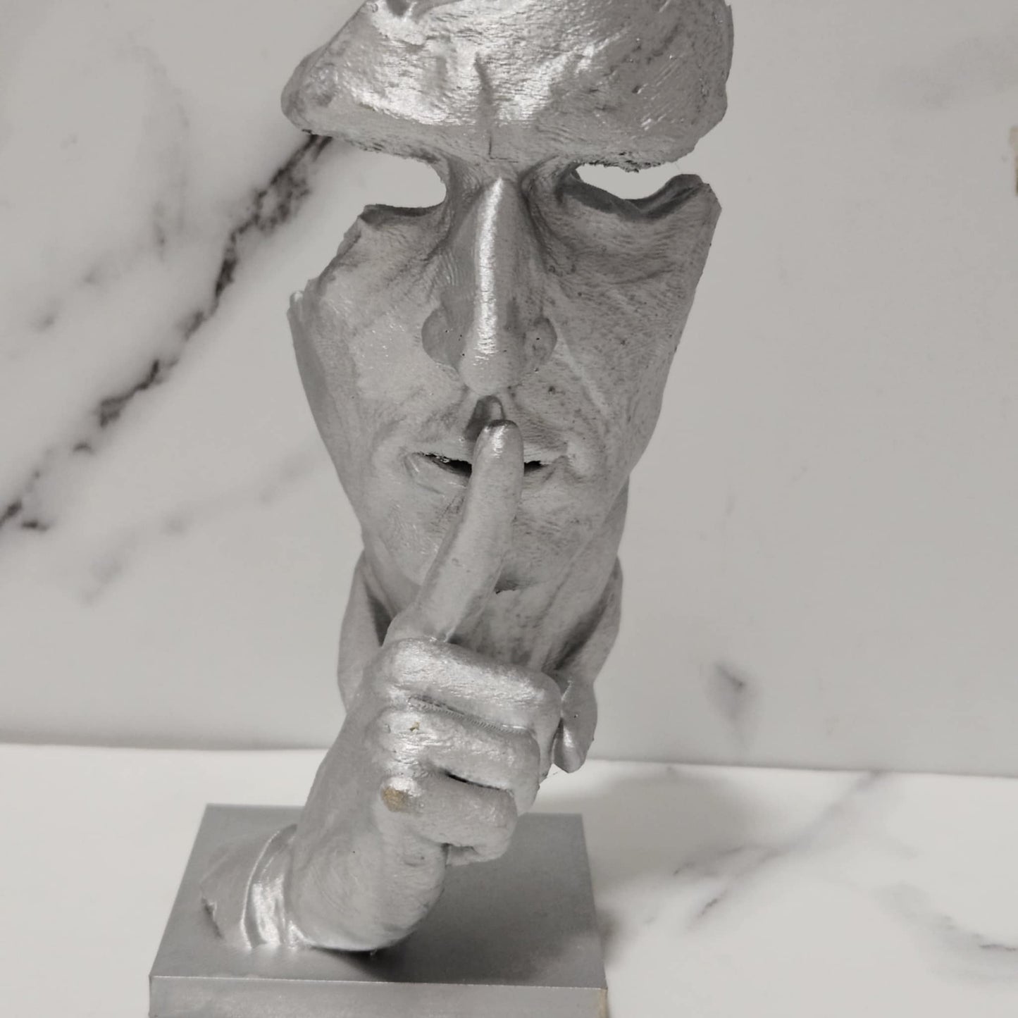 Silentium milczenie sculpture